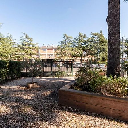 Hotel Casa Per Ferie Opera Don Calabria à Rome Extérieur photo