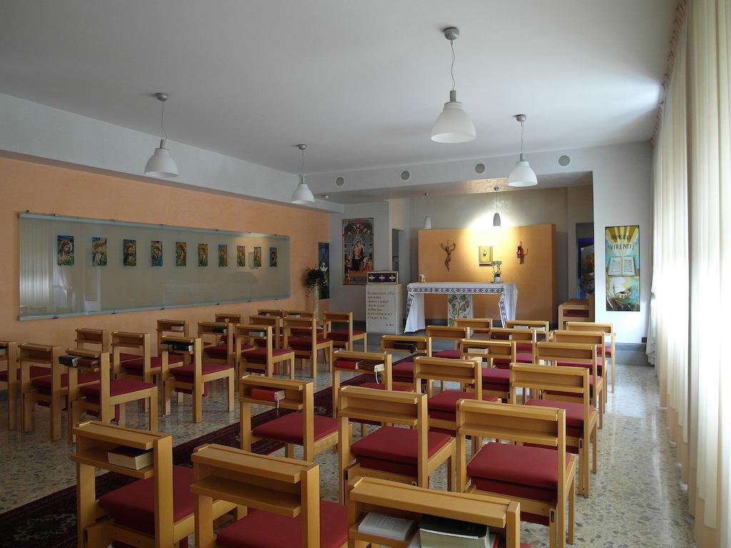 Hotel Casa Per Ferie Opera Don Calabria à Rome Extérieur photo