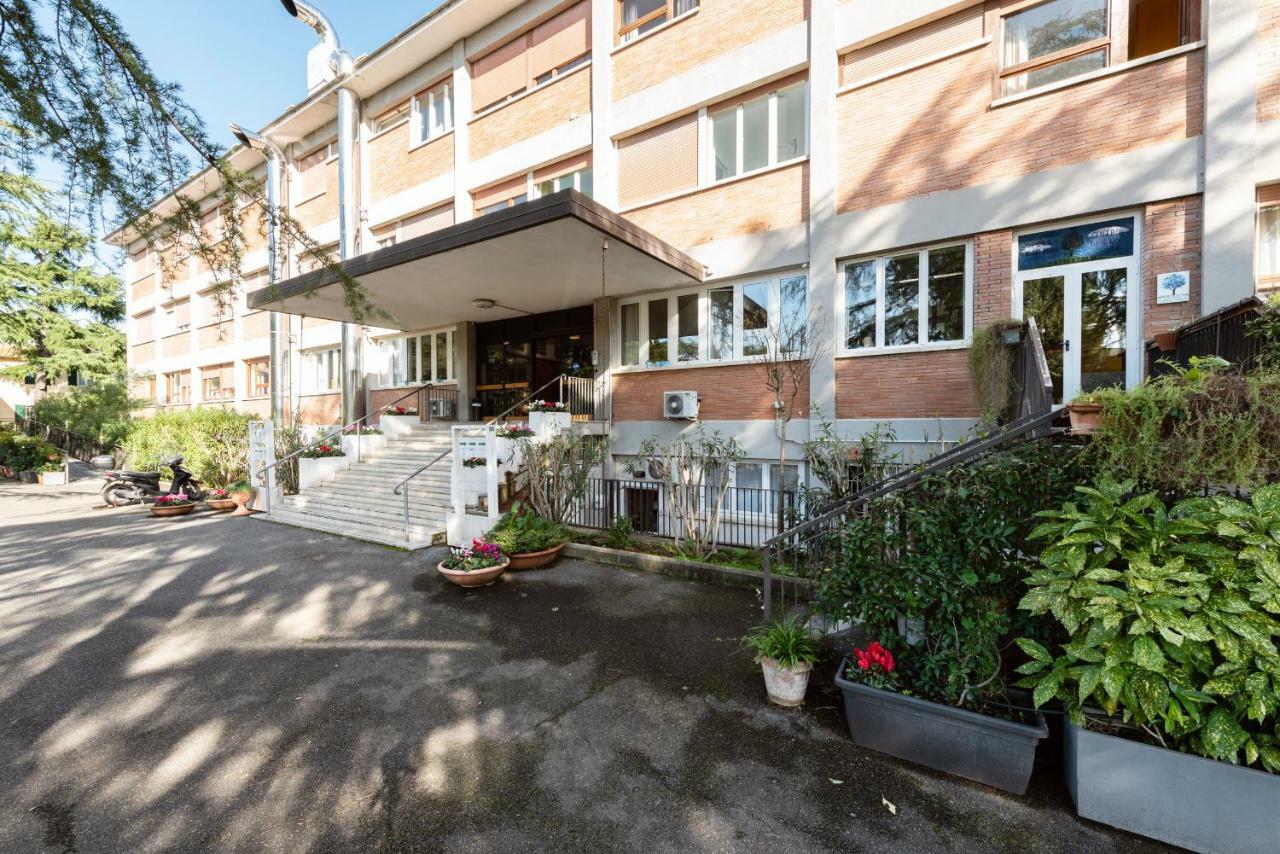 Hotel Casa Per Ferie Opera Don Calabria à Rome Extérieur photo