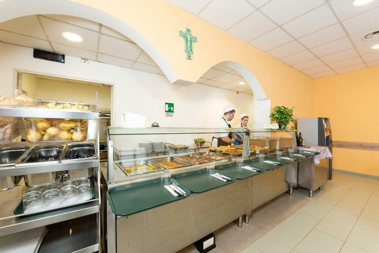 Hotel Casa Per Ferie Opera Don Calabria à Rome Extérieur photo