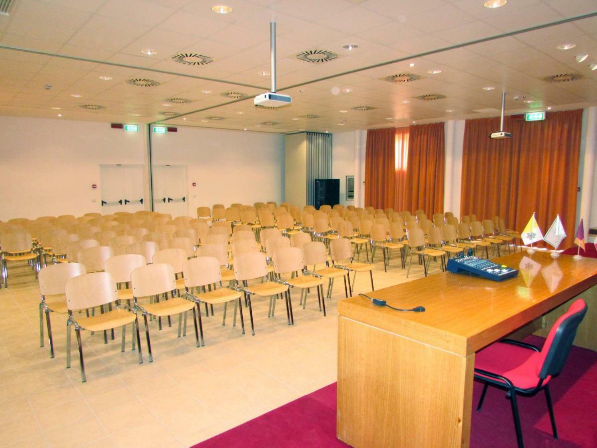 Hotel Casa Per Ferie Opera Don Calabria à Rome Extérieur photo