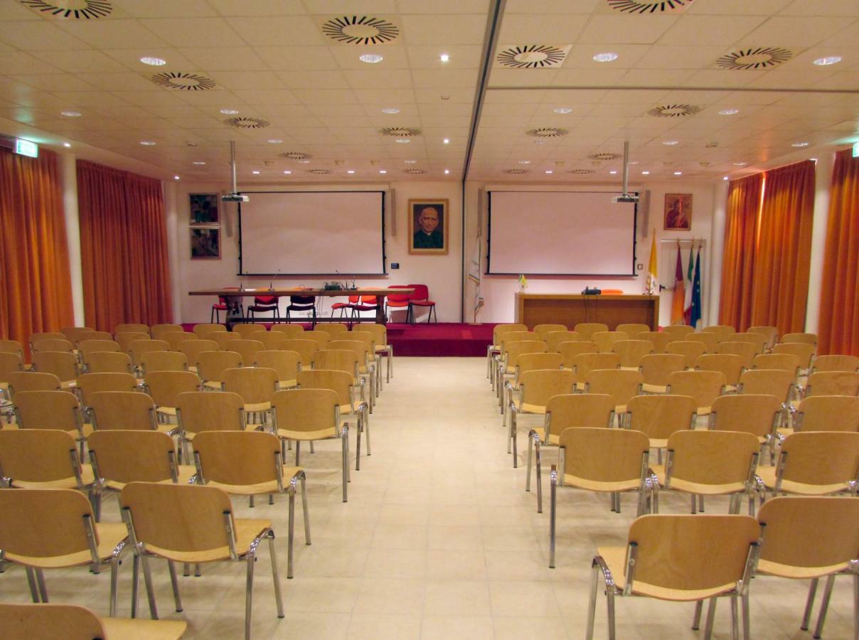 Hotel Casa Per Ferie Opera Don Calabria à Rome Extérieur photo