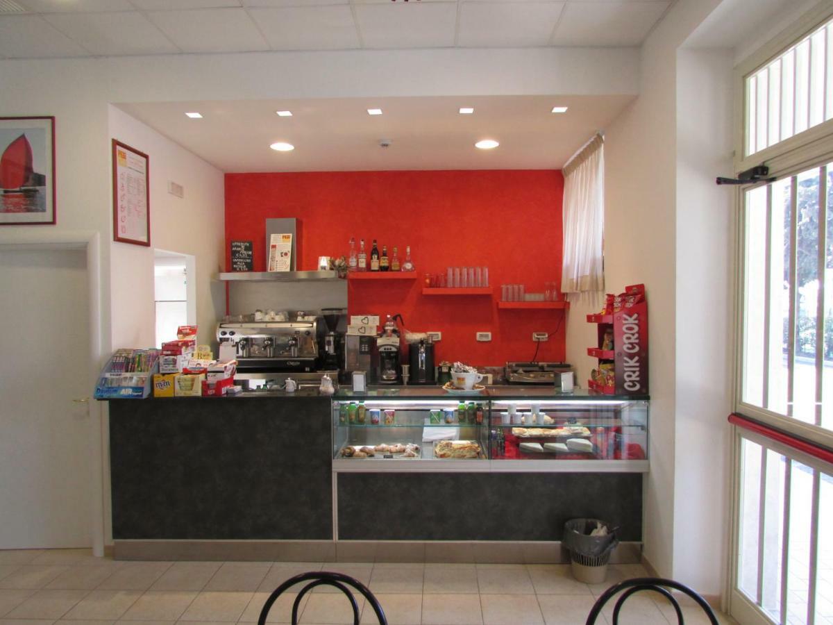 Hotel Casa Per Ferie Opera Don Calabria à Rome Extérieur photo